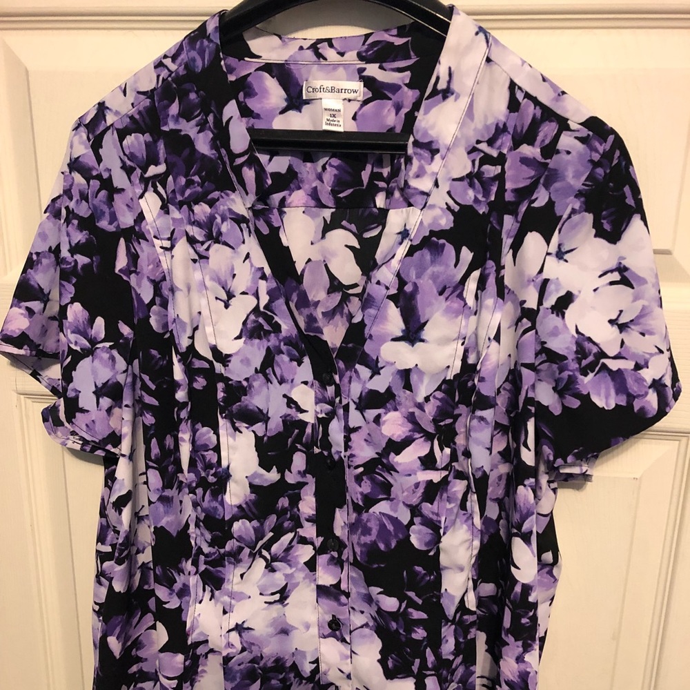 Beautiful Purple Top!
